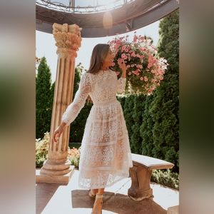 Ivy City Sicily Midi Dress - Champagne